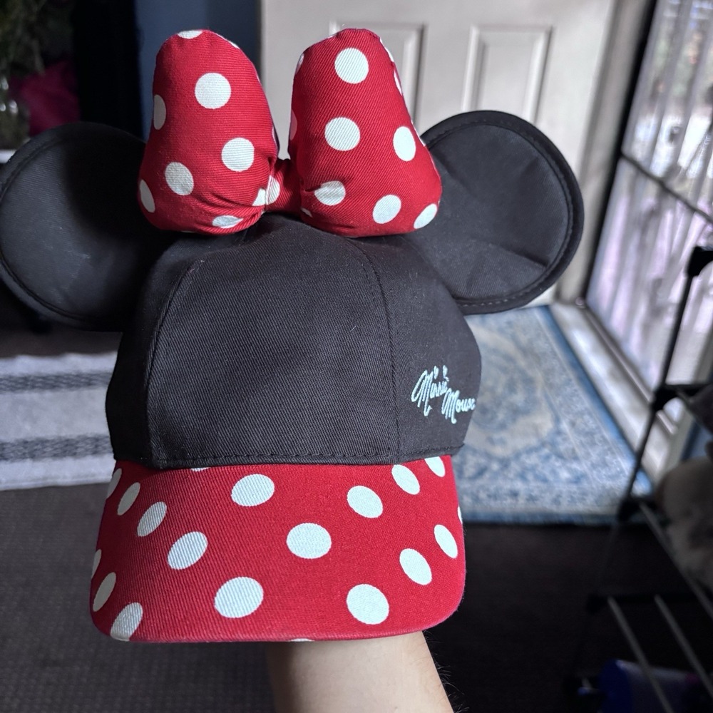 Minnie Mouse Disneyland Resort Youth Hat Cap Ears Bow Red Polka Dot Disney